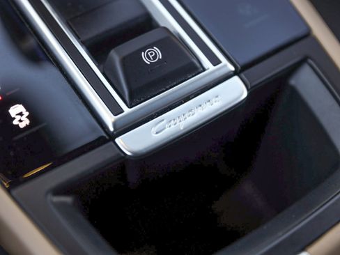 Used 2019 Porsche Cayenne image 27