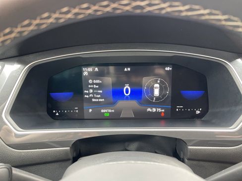 Used 2022 Volkswagen Tiguan SE image 9