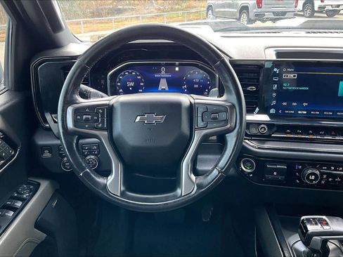 Used 2022 Chevrolet Silverado 1500 ZR2 w/ Technology Package image 6