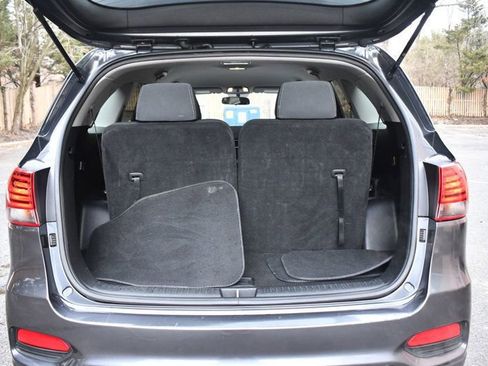 Used 2020 Kia Sorento LX image 7