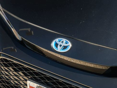 Used 2024 Toyota Corolla SE FWD image 5