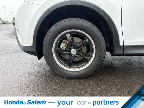 Used 2013 Toyota RAV4 XLE AWD/4WD image 8