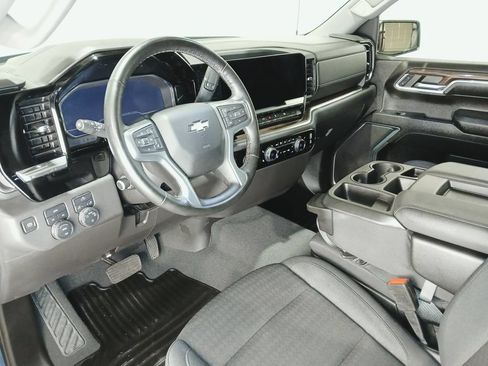 Used 2024 Chevrolet Silverado 1500 LT AWD/4WD image 11
