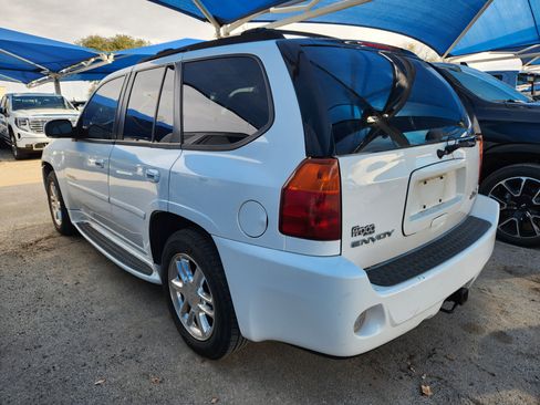 Used 2006 GMC Envoy Denali image 3