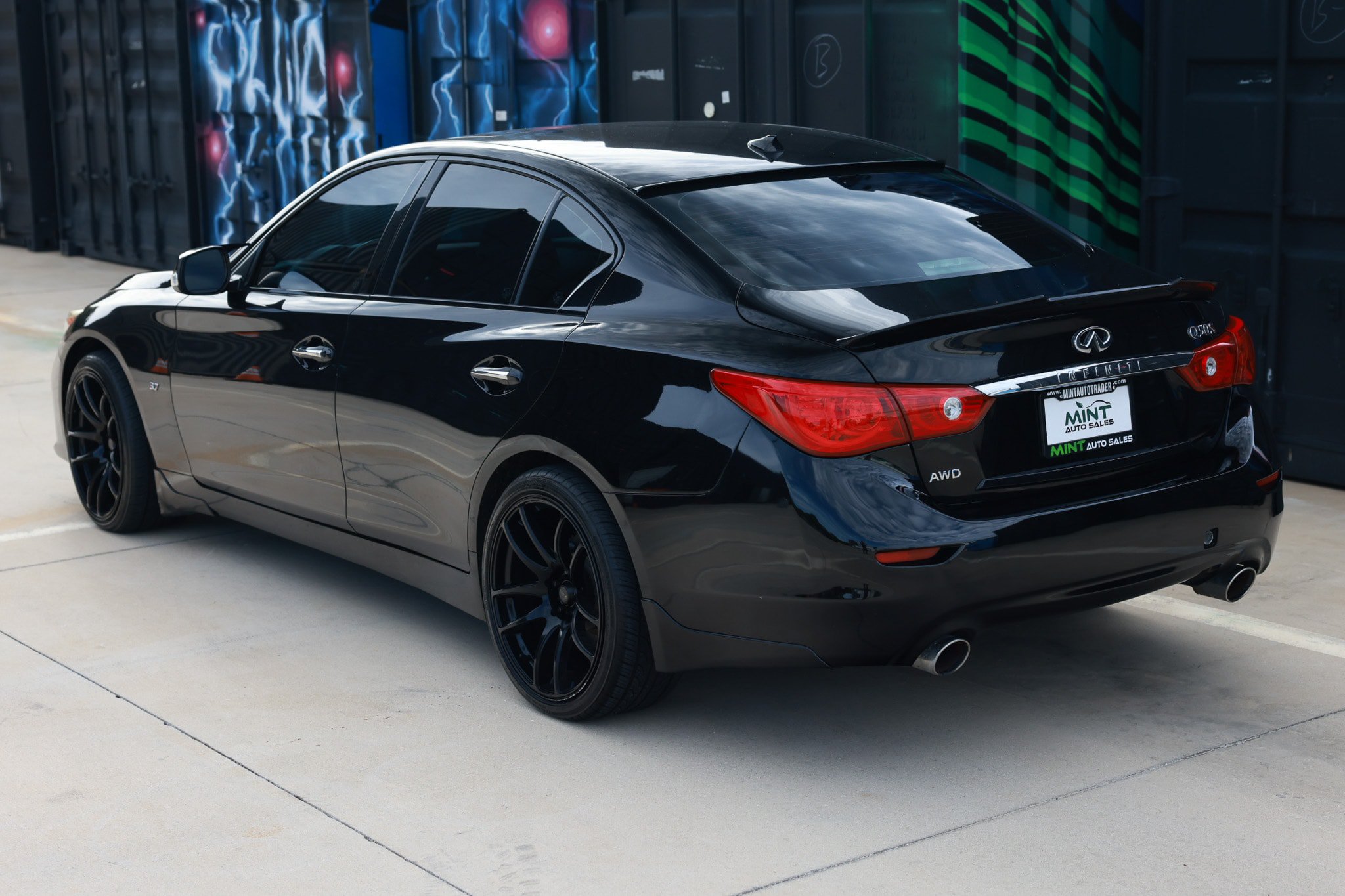 Used 2015 INFINITI Q50 Premium w/ Navigation Package AWD/4WD image 8