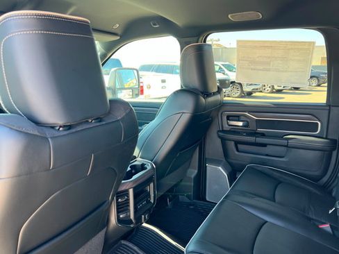 New 2026 RAM 3500 Laramie AWD/4WD image 19