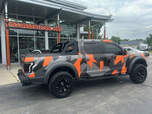 Used 2018 Ford F150 Raptor w/ Equipment Group 802A Luxury AWD/4WD image 3