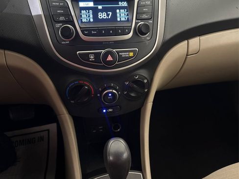 Used 2017 Hyundai Accent SE FWD image 38