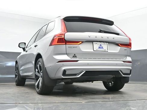 Used 2023 Volvo XC60 B5 Ultimate w/ Climate Package FWD image 20