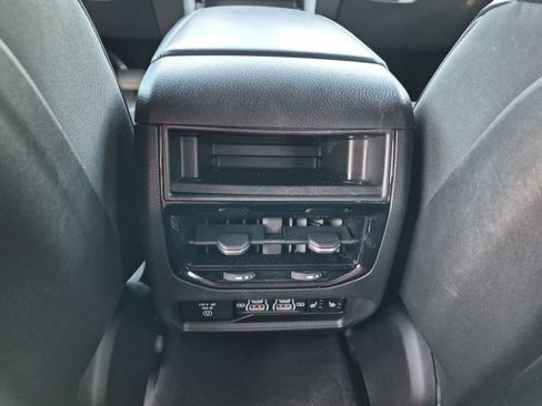 Used 2023 Jeep Grand Cherokee Overland AWD/4WD image 22