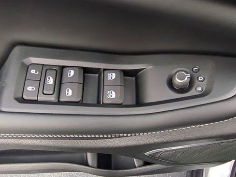 New 2026 Jeep Grand Cherokee L Limited w/ Luxury Tech Group II AWD/4WD image 25