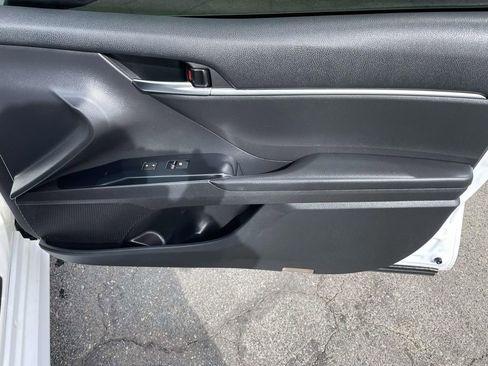 Used 2019 Toyota Camry LE image 43