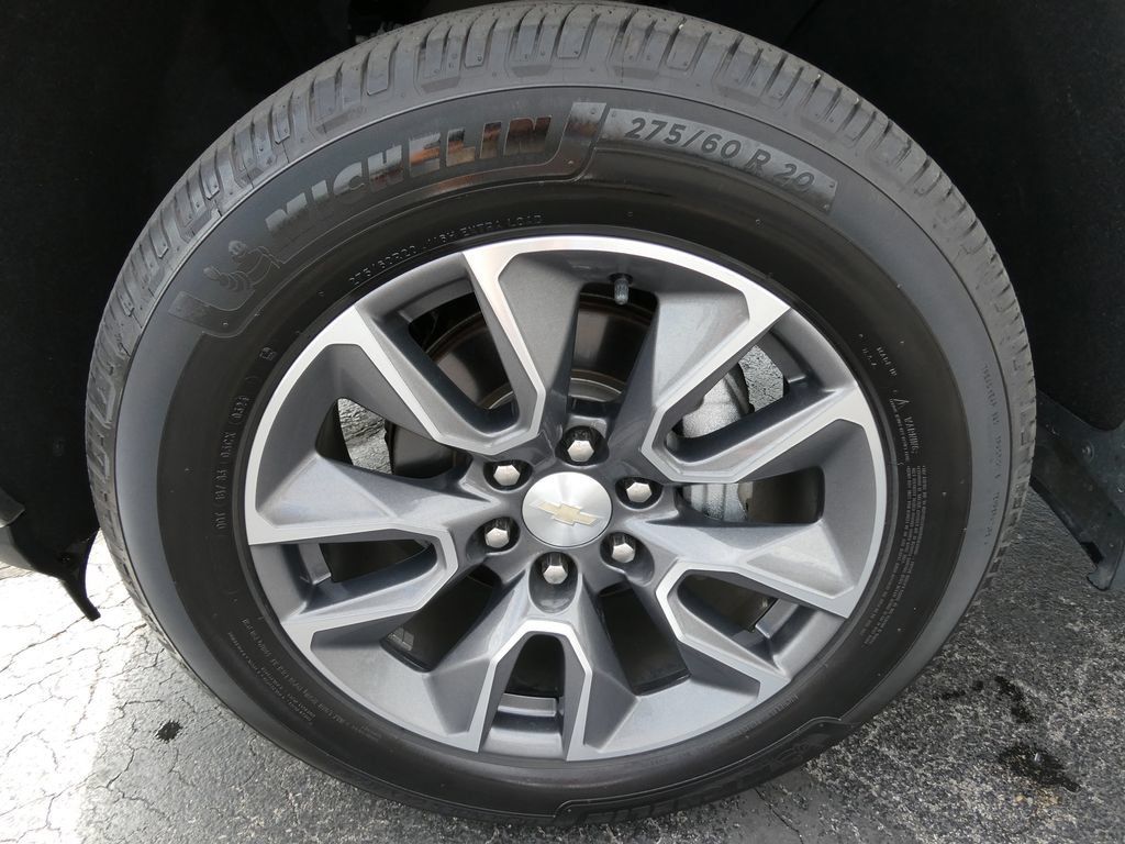 Certified 2020 Chevrolet Silverado 1500 LT w/ All-Star Edition AWD/4WD image 11