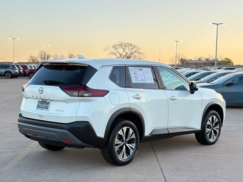 Certified 2023 Nissan Rogue SV image 7