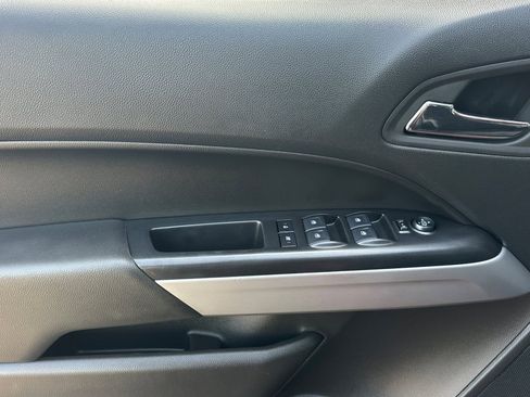 Used 2022 Chevrolet Colorado ZR2 AWD/4WD image 11