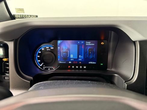 Used 2023 Ford Bronco Badlands image 35