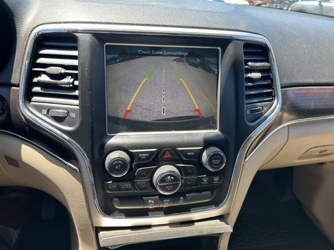 Used 2014 Jeep Grand Cherokee Limited w/ Trailer Tow Group IV AWD/4WD image 22