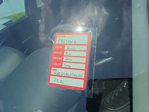 Certified 2023 Kia Soul S FWD image 9