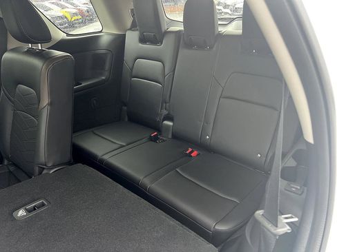 Certified 2024 Nissan Pathfinder Platinum w/ Cargo Package image 16