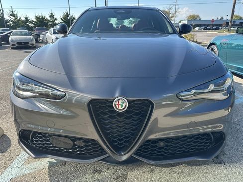 New 2025 Alfa Romeo Giulia AWD image 2