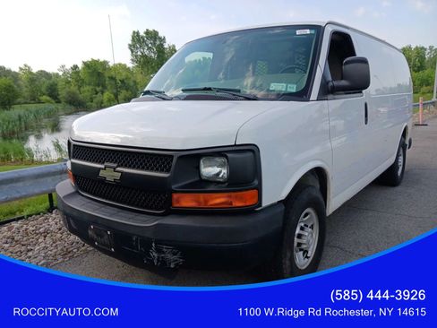 Used 2015 Chevrolet Express 2500 RWD image 1