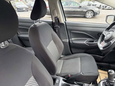 Used 2022 Nissan Versa S image 23