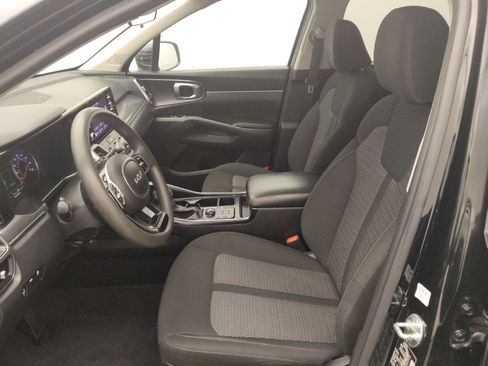 Used 2023 Kia Sorento LX FWD image 17