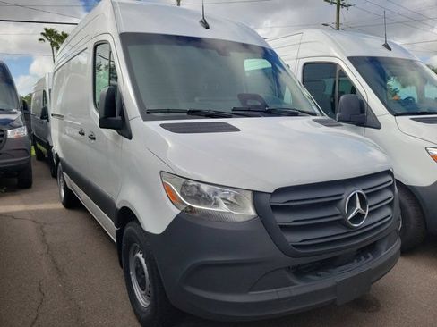Used 2026 Mercedes-Benz Sprinter 2500 image 2