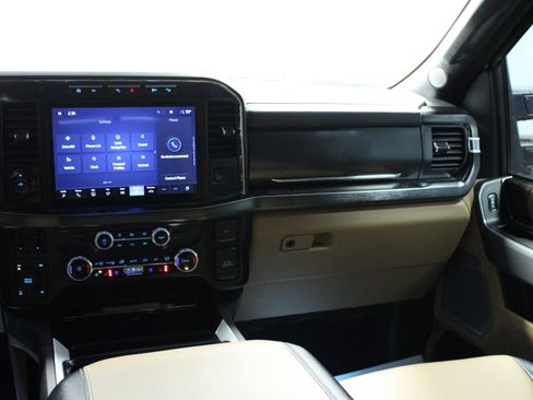 Used 2024 Ford F350 Lariat w/ Lariat Ultimate Package image 18