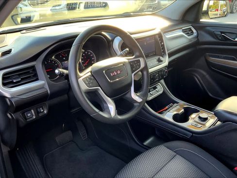 Certified 2023 GMC Acadia SLE w/ Driver Convenience Package image 16