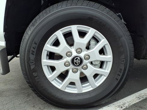 Certified 2025 Toyota Tacoma SR5 image 9