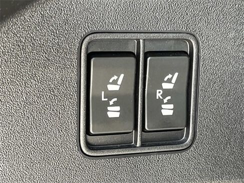 Used 2021 Lexus RX 350L Luxury image 22