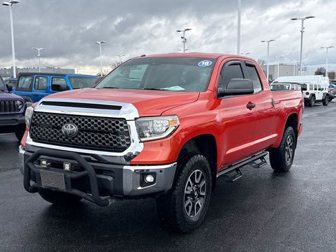 Used 2018 Toyota Tundra SR5 w/ TRD Off Road Package image 7
