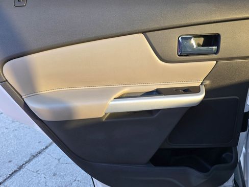 Used 2012 Ford Edge Limited w/ Driver Entry Pkg image 14