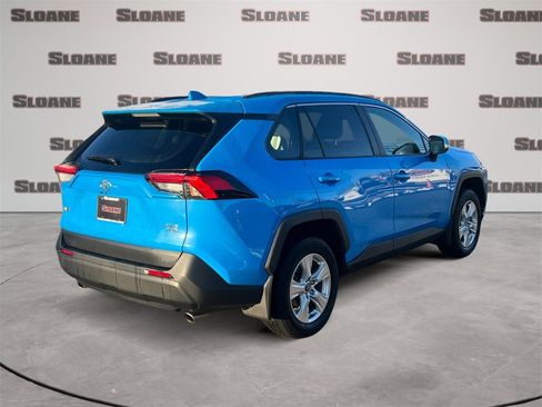 Used 2020 Toyota RAV4 XLE image 5