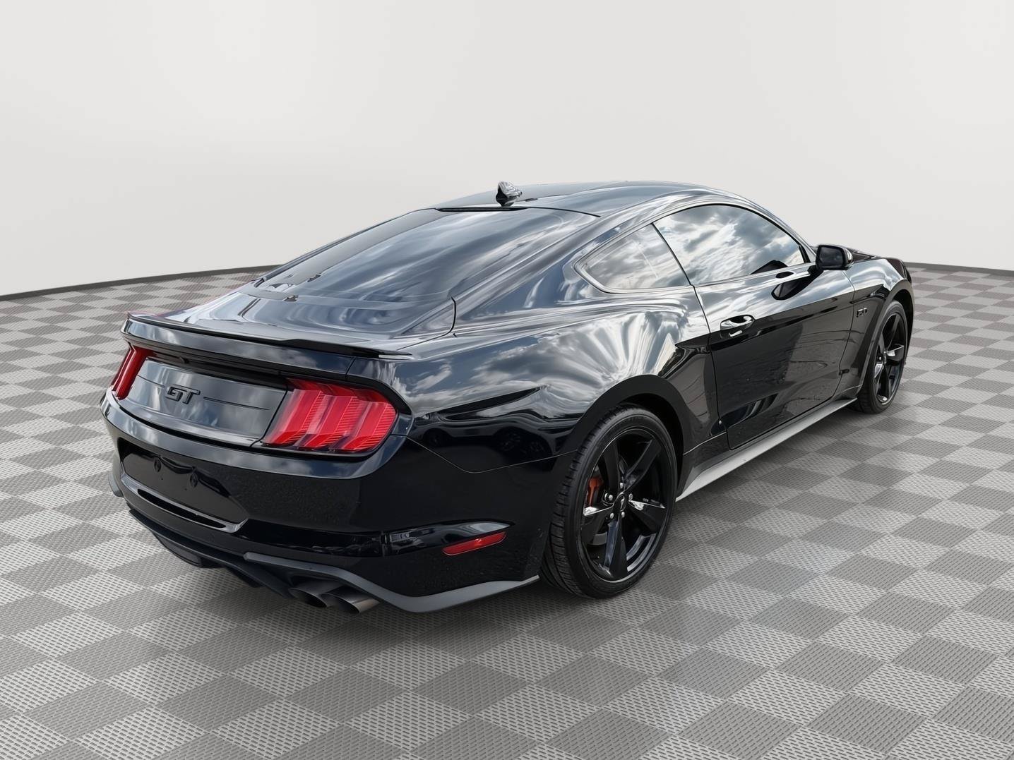 Used 2021 Ford Mustang GT Premium w/ Equipment Group 401A RWD image 7