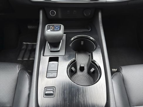 Used 2022 Nissan Rogue SV w/ SV Premium Package FWD image 14