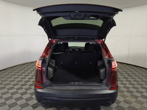 Used 2020 Jeep Cherokee Latitude w/ Cold Weather Group FWD image 29