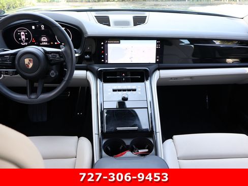 Used 2024 Porsche Panamera 4 image 17