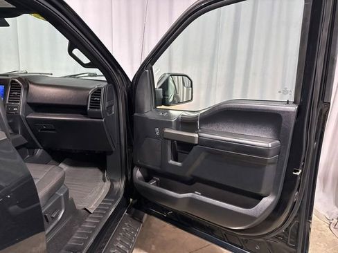 Used 2020 Ford F150 XLT w/ Equipment Group 302A Luxury AWD/4WD image 33