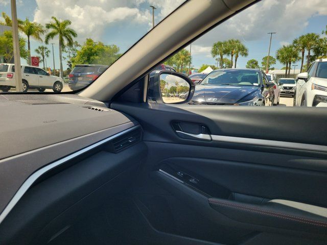 Certified 2025 Nissan Altima 2.5 SR FWD image 27