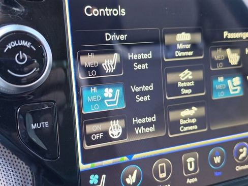 Used 2019 RAM 1500 Limited RWD image 28