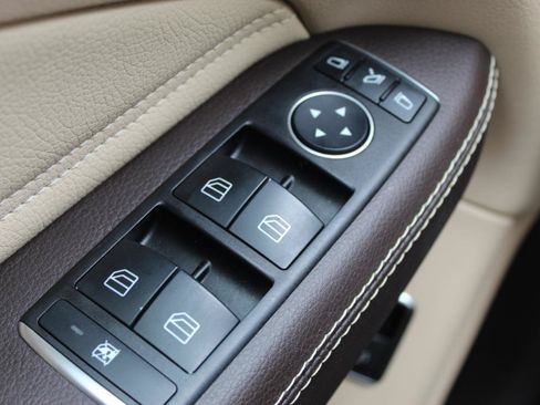 Used 2017 Mercedes-Benz GLS 450 4MATIC image 30