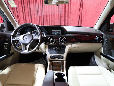 Used 2015 Mercedes-Benz GLK 350 2WD image 15