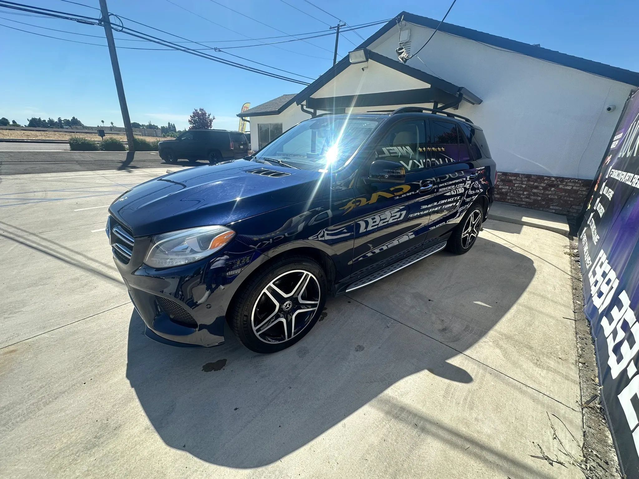 Used 2018 Mercedes-Benz GLE 350 w/ Premium 1 Package image 9
