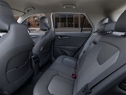 Used 2025 Kia Niro EX image 18