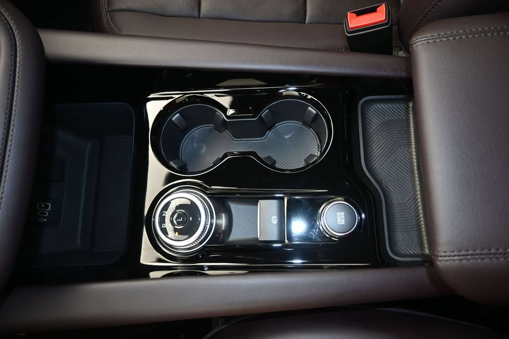 New 2026 Ford Explorer Platinum RWD image 18