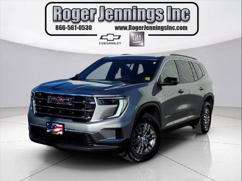 Used 2025 GMC Acadia Elevation image 1