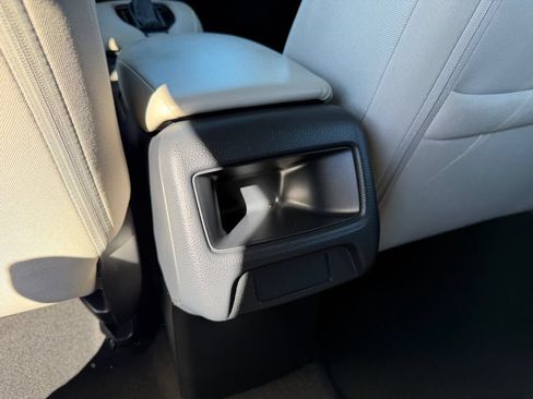 Used 2024 Honda HR-V LX image 30