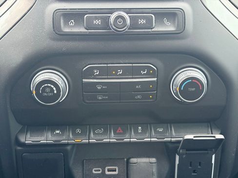 Used 2025 Chevrolet Silverado 1500 Custom w/ Turbomax Blackout Package RWD image 11
